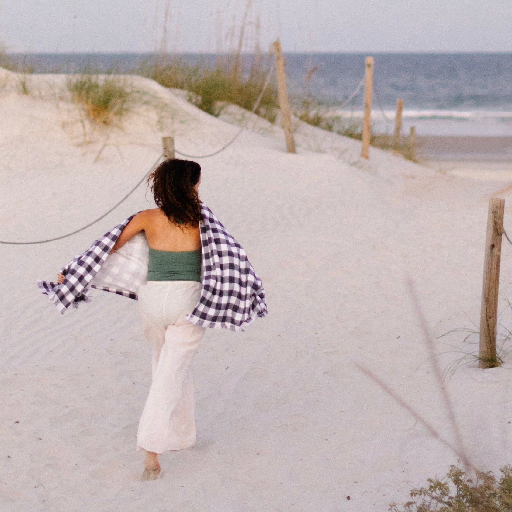 Gingham black luxury beach and pool Turkish cotton towel